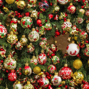 Juleguirlande DIY: Kreative idéer til en unik juleudsmykning